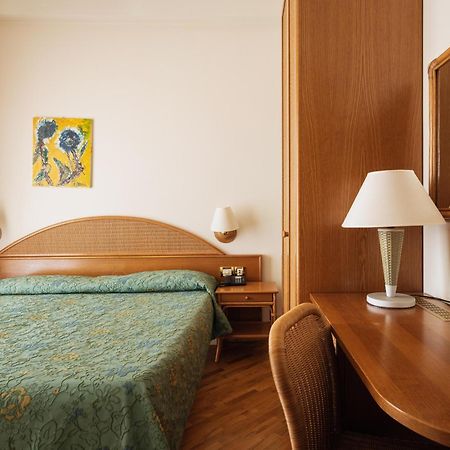 Hotel Scogliera Numana Buitenkant foto