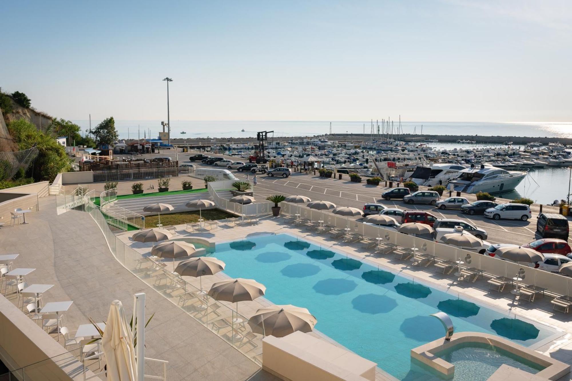 Hotel Scogliera Numana Buitenkant foto