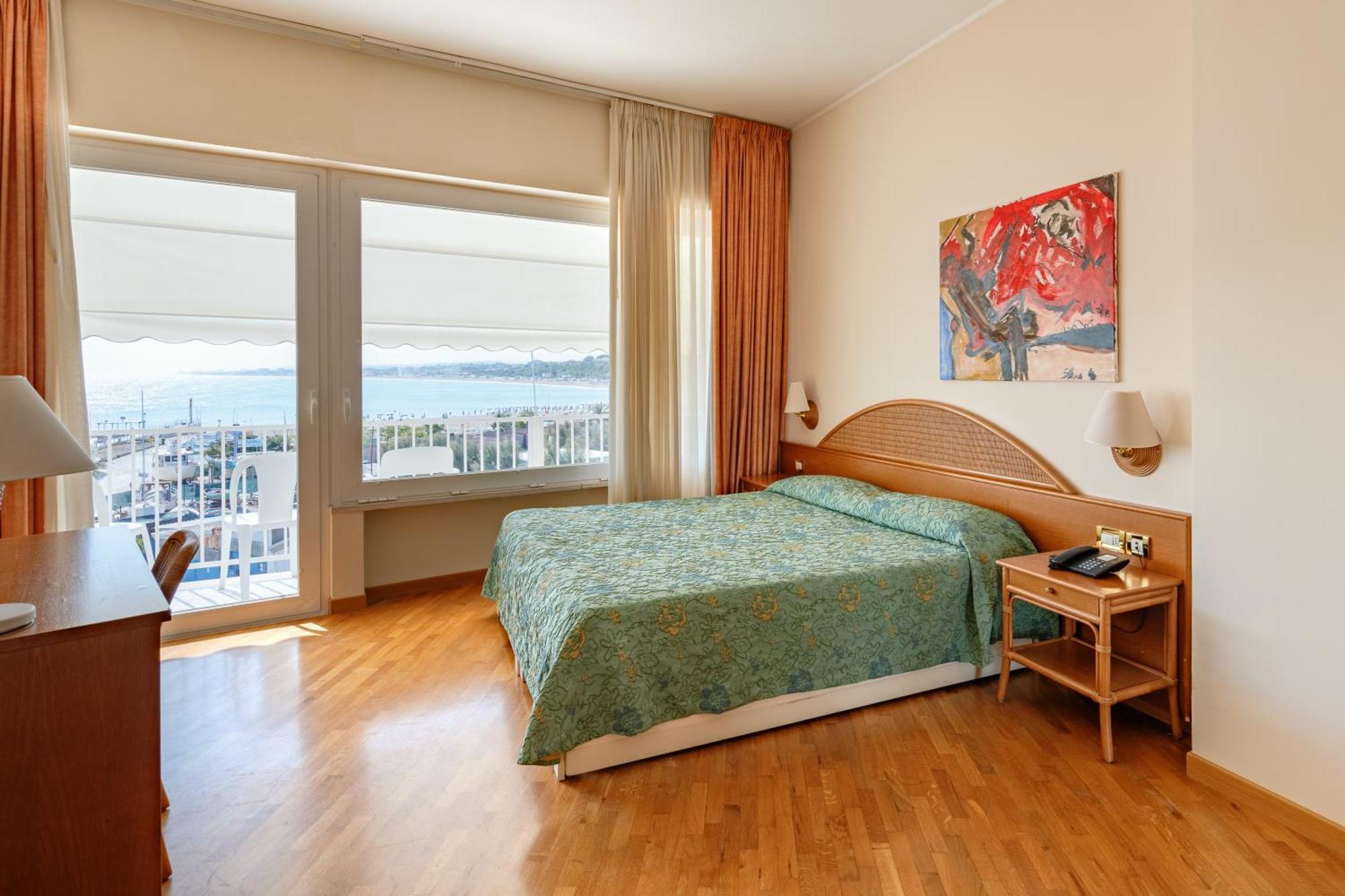 Hotel Scogliera Numana Buitenkant foto
