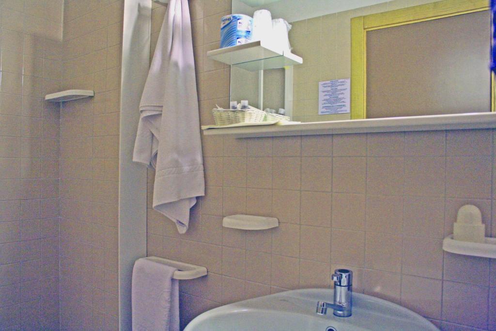 Hotel Scogliera Numana Kamer foto
