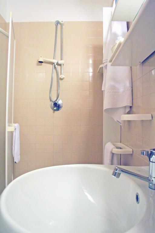 Hotel Scogliera Numana Kamer foto