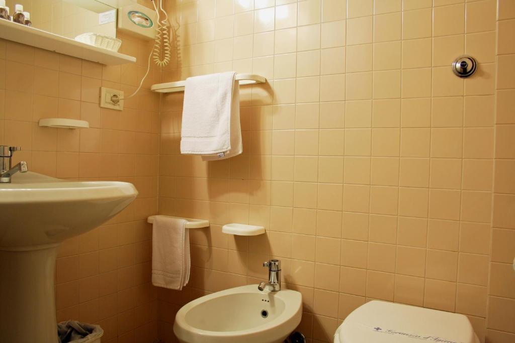 Hotel Scogliera Numana Kamer foto