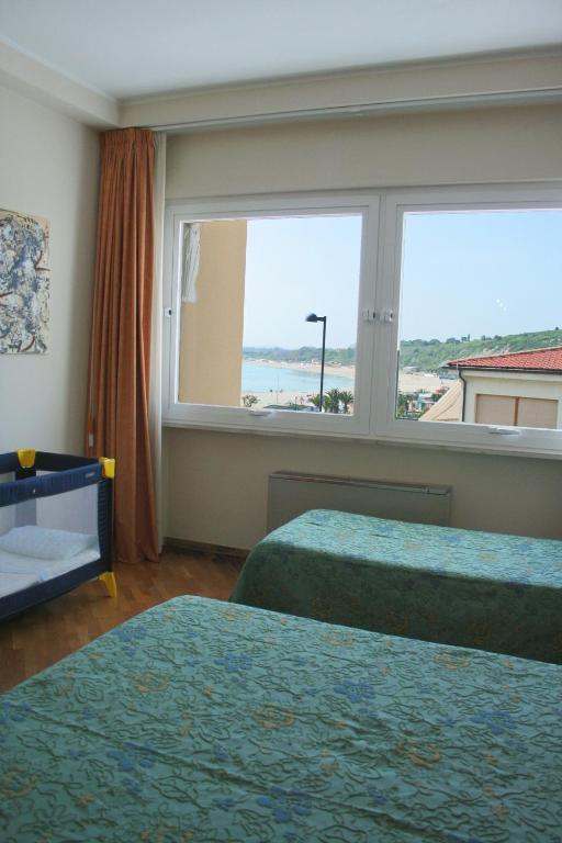 Hotel Scogliera Numana Kamer foto