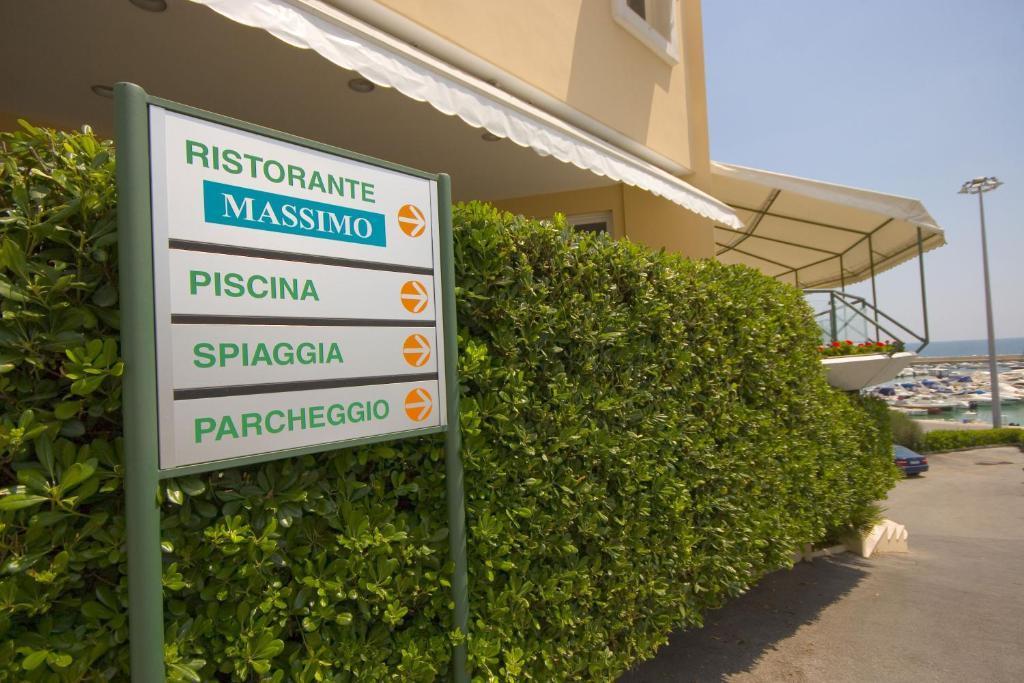 Hotel Scogliera Numana Buitenkant foto